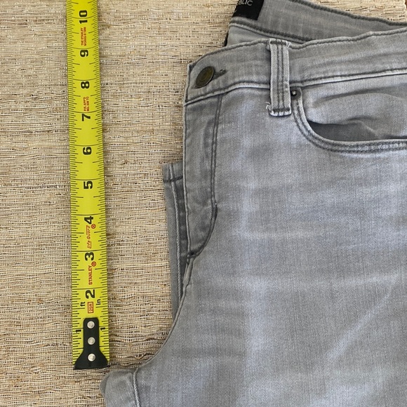 Banana Republic Skinny Curvy Fit Jeans - Picture 14 of 14
